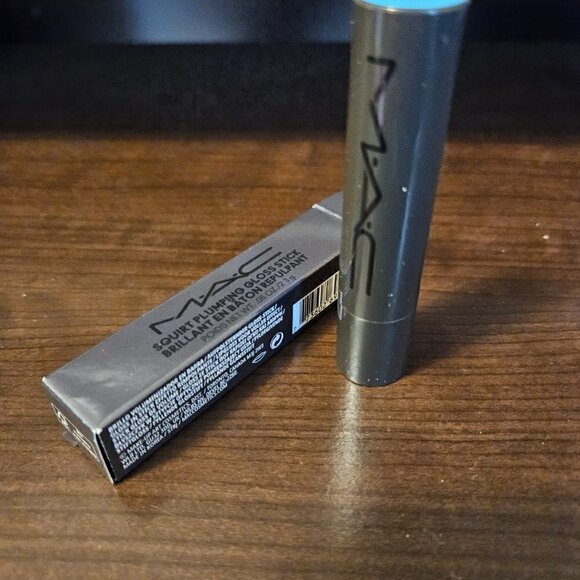 Mac SQUIRT PLUMPING GLOSS STICK in Jet (NIB) - PRICE IS FIRM - Picture 3 of 6